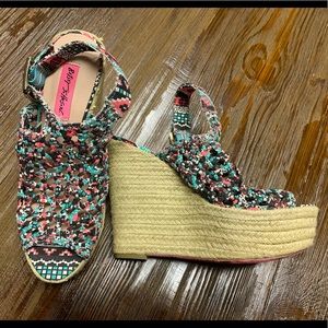 Betsey Johnson "Beckeyy" - 5.5" Wedges - Aztec Print - Women's Size 8 (NWT)